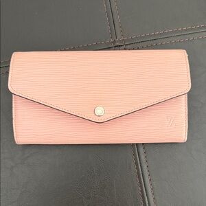 Louis Vuitton Sarah wallet - color Rose Ballerine